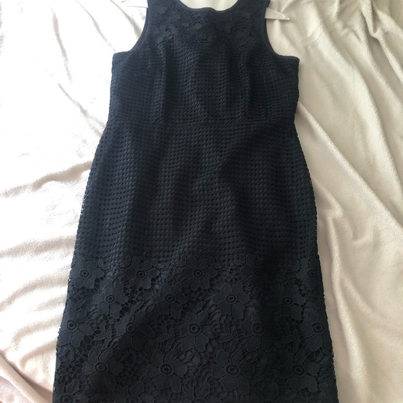 Worn once and dry cleaned Anne Taylor cocktail dress - Picture 4 of 4